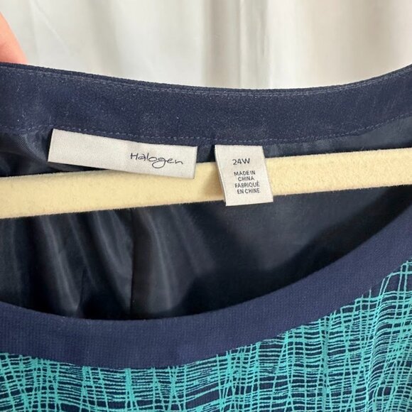 Halogen/Nordstrom Women's Plus 24W Blue/Green Patterned Dress with Pleated Skirt - Picture 5 of 10